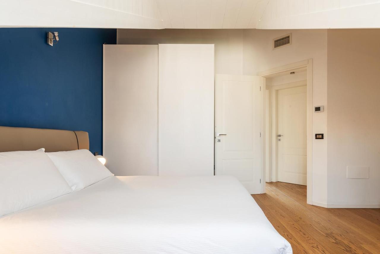Easyhomes - Brera Luxury Suites Milan Exterior photo