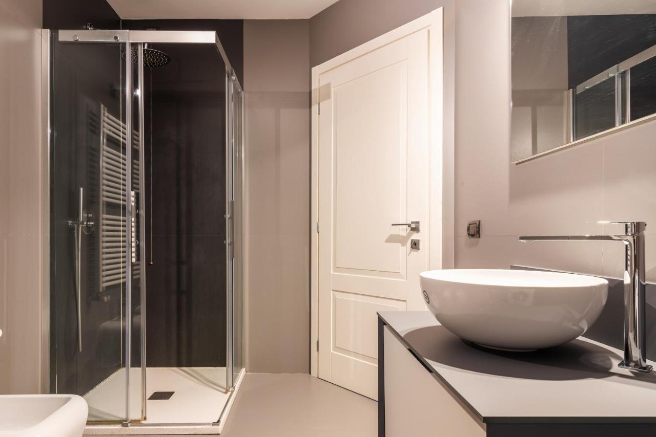 Easyhomes - Brera Luxury Suites Milan Exterior photo