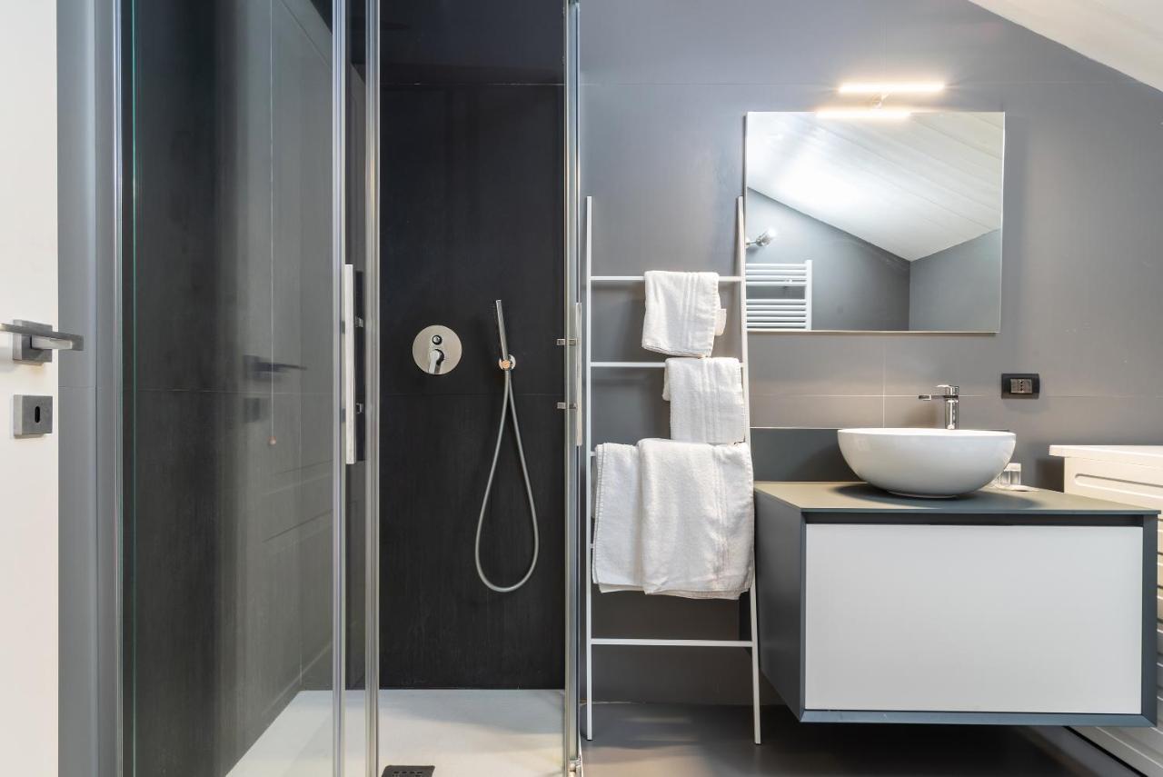 Easyhomes - Brera Luxury Suites Milan Exterior photo